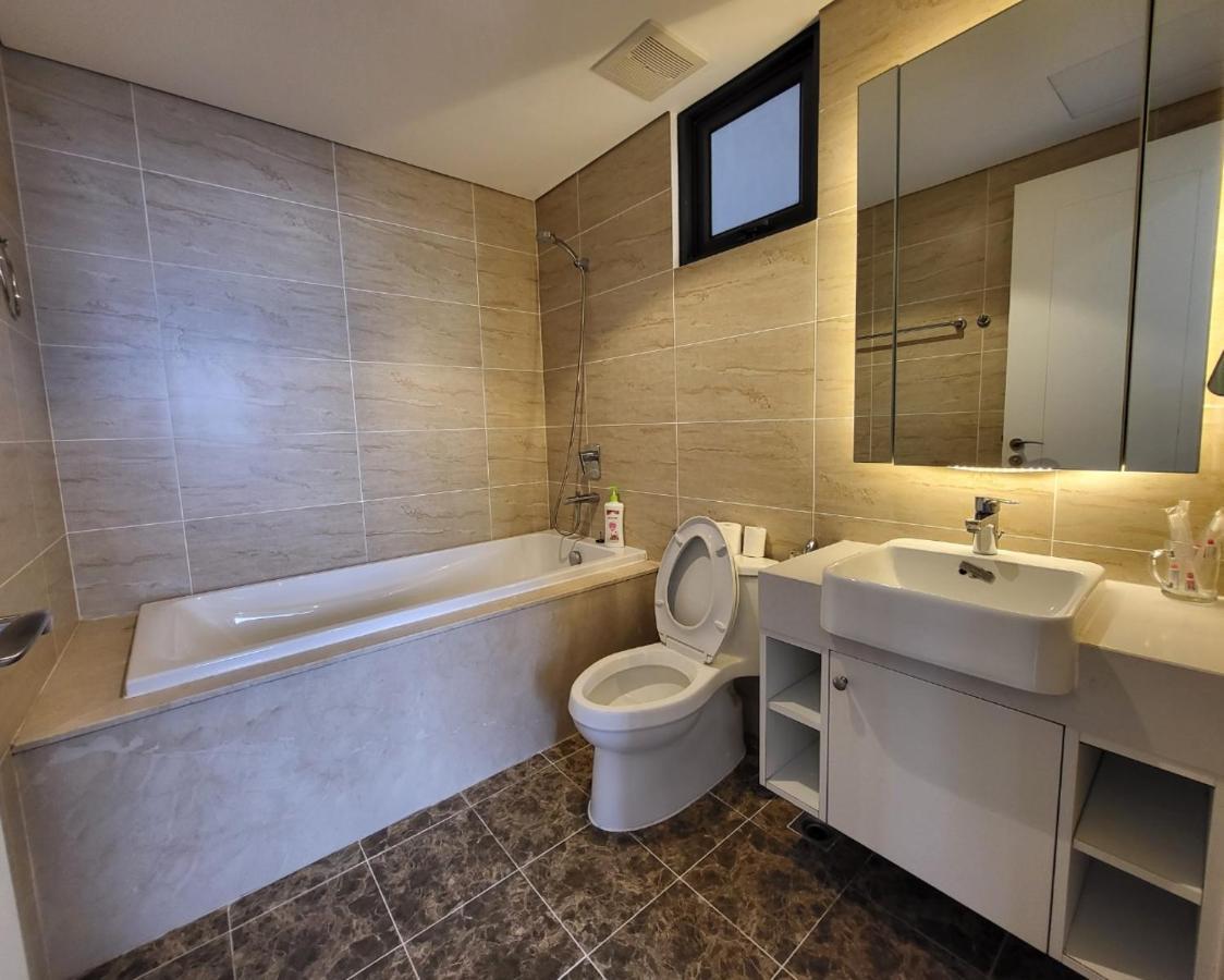 Vinhomes D'Capital - 119 Tran Duy Hung-Trung Hoa-Cau Giay Hanoi Exterior photo